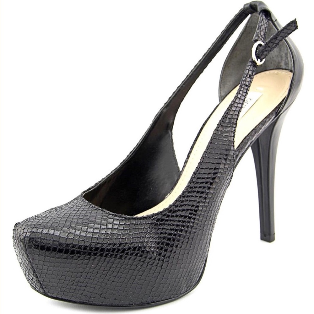 Guess “Jacoba” platform heels